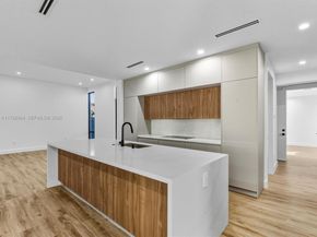 2285 SW 17th Ter, Miami FL 33145