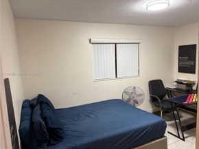 330 N 69th Way, Hollywood FL 33024