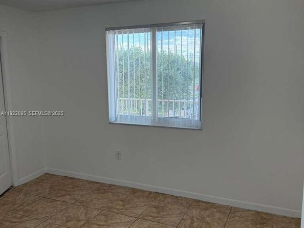 7000 NW 186th St 4226, Hialeah FL 33015