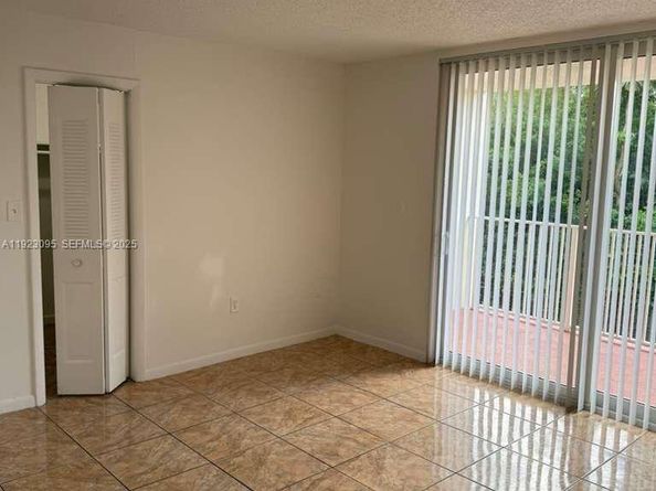 7000 NW 186th St 4226, Hialeah FL 33015