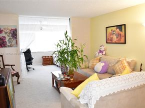 9881 Sunrise Lakes Blvd 207, Sunrise FL 33322