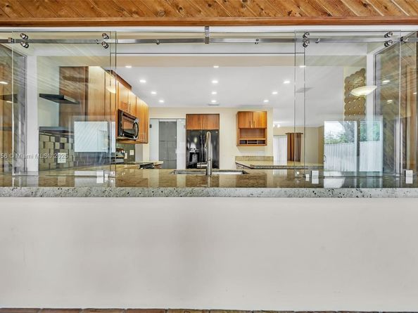 4815 Cleveland St, Hollywood FL 33021