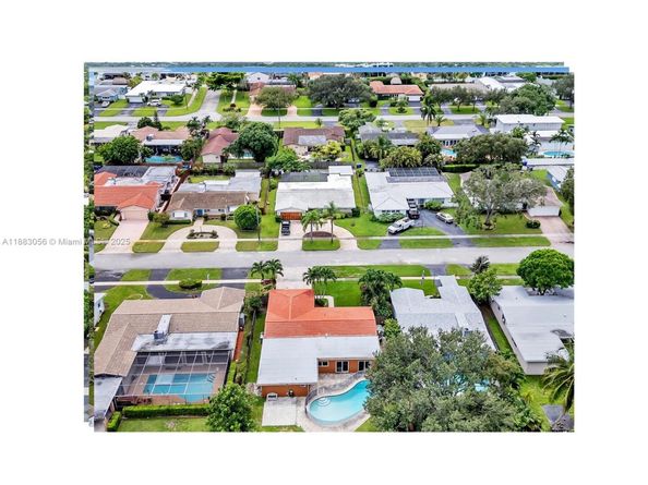 4815 Cleveland St, Hollywood FL 33021