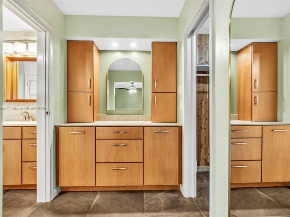 4815 Cleveland St, Hollywood FL 33021