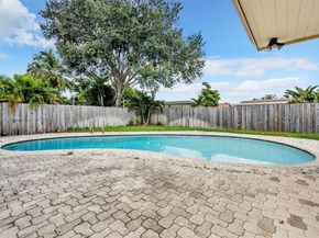 4815 Cleveland St, Hollywood FL 33021