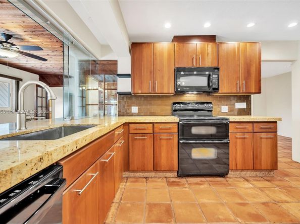 4815 Cleveland St, Hollywood FL 33021