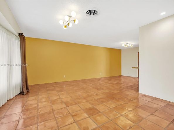 4815 Cleveland St, Hollywood FL 33021