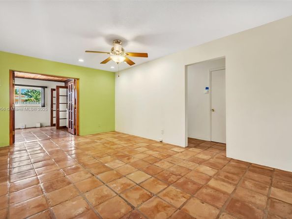 4815 Cleveland St, Hollywood FL 33021
