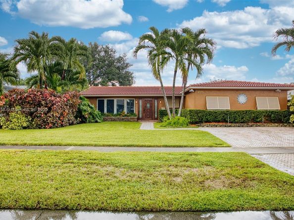 4815 Cleveland St, Hollywood FL 33021