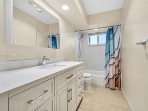 4815 Cleveland St, Hollywood FL 33021