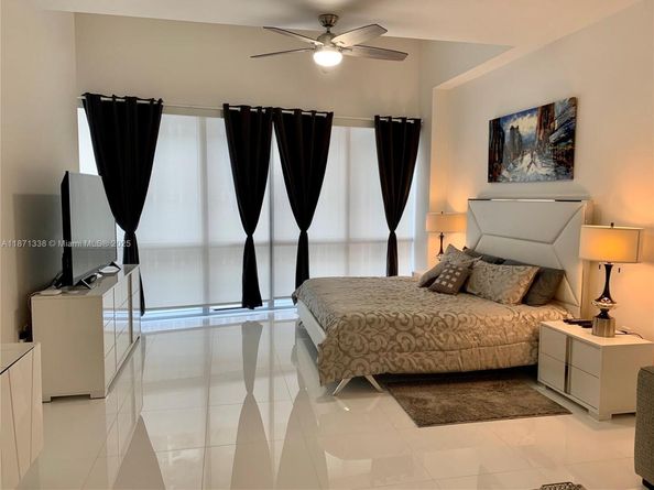 851 NE 1 Ave 502, Miami FL 33132