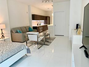 851 NE 1 Ave 502, Miami FL 33132