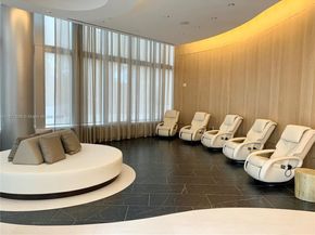 851 NE 1 Ave 502, Miami FL 33132