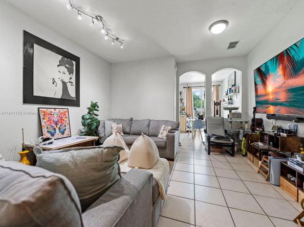 5400 NW 107th Ave 401, Doral FL 33178