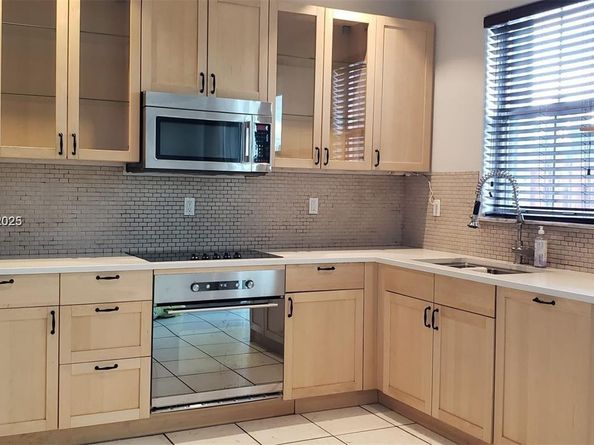 5400 NW 107th Ave 401, Doral FL 33178