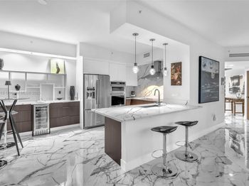 333 Las Olas Way