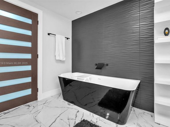 333 Las Olas Way 1207, Fort Lauderdale FL 33301