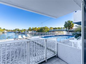 2225 NE 123rd St 114, North Miami FL 33181