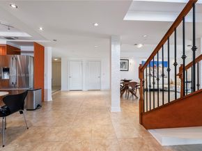110 Hendricks Isle 13, Fort Lauderdale FL 33301