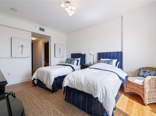 110 Hendricks Isle 13, Fort Lauderdale FL 33301