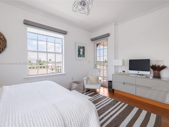 110 Hendricks Isle 13, Fort Lauderdale FL 33301
