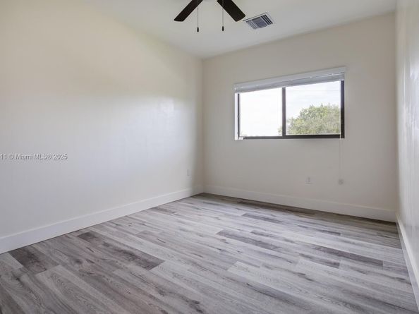891 NW 45th Ter, Plantation FL 33317
