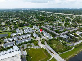 891 NW 45th Ter, Plantation FL 33317