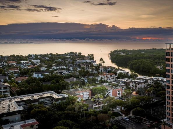 6855 Edgewater Dr 1DS, Coral Gables FL 33133