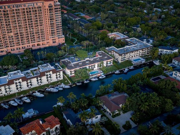 6855 Edgewater Dr 1DS, Coral Gables FL 33133