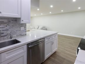 6855 Edgewater Dr 1DS, Coral Gables FL 33133