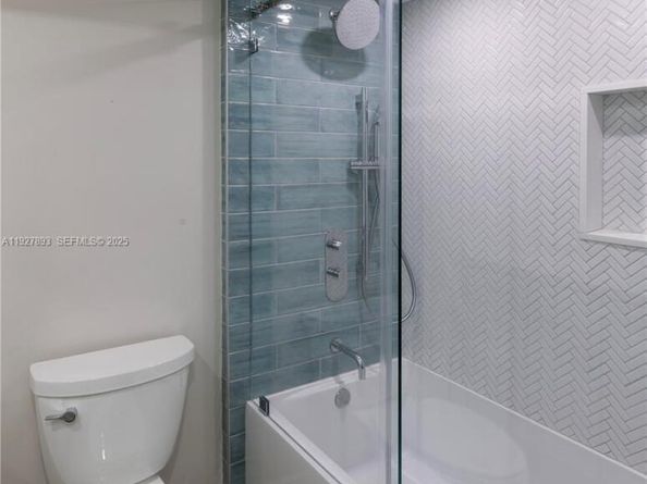 6855 Edgewater Dr 1DS, Coral Gables FL 33133