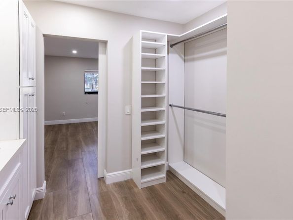 6855 Edgewater Dr 1DS, Coral Gables FL 33133