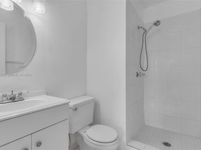 15421 SW 81st Cir Ln 28, Miami FL 33193