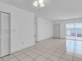 15421 SW 81st Cir Ln 28, Miami FL 33193