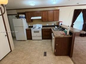 411 SW 131 Ave, Davie FL 33325