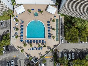 3731 N Country Club Dr 229, Aventura FL 33180