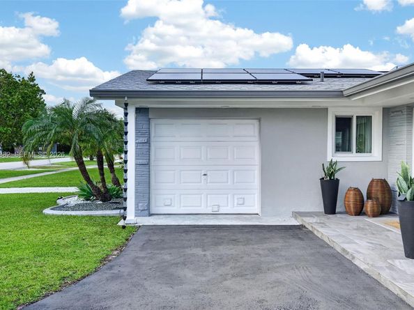 18931 SW 97th Ave, Cutler Bay FL 33157