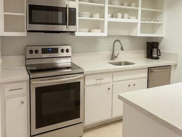 1700 NE 105th St 412, Miami Shores FL 33138