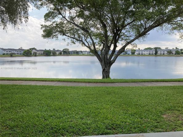 10421 Mahogany Key Cir 101, Miami FL 33196