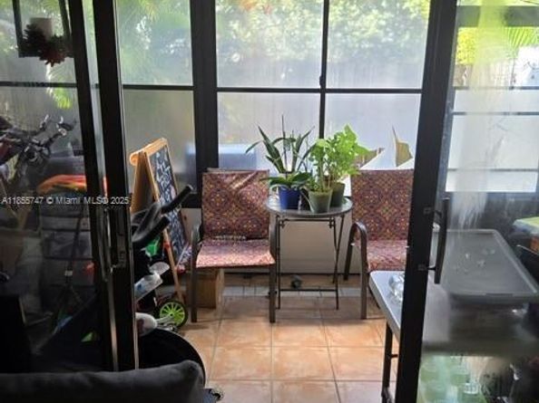 3320 Simms St 11F, Hollywood FL 33021