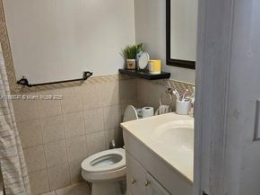 3320 Simms St 11F, Hollywood FL 33021