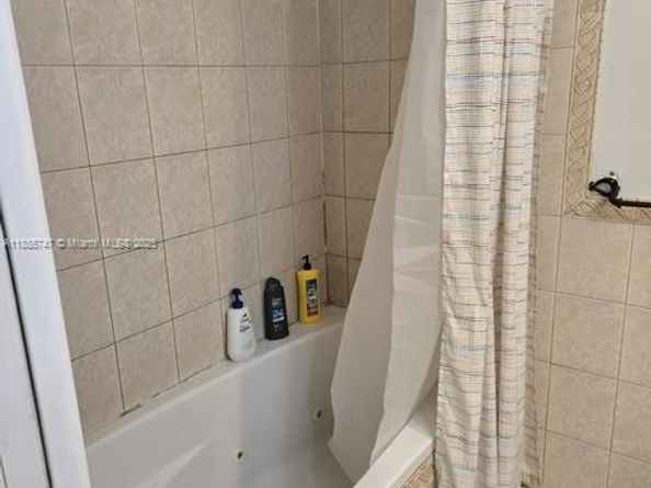 3320 Simms St 11F, Hollywood FL 33021