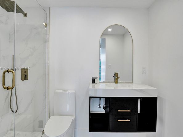 1985 S Ocean Dr PHK, Hallandale Beach FL 33009
