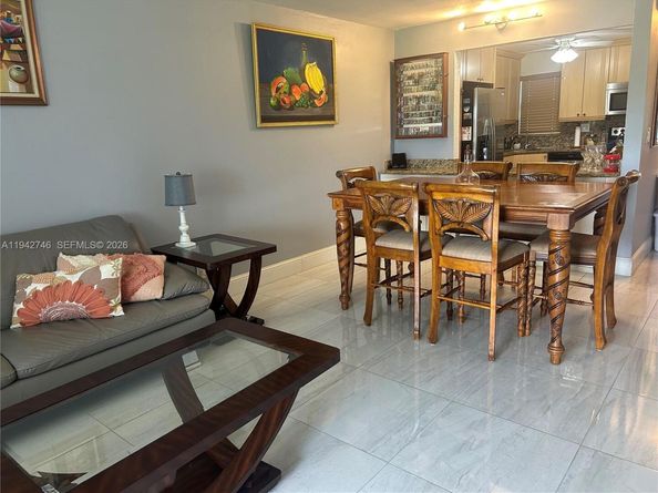 8900 Washington Blvd 405A, Pembroke Pines FL 33025