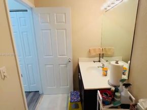 1007 NE 208th St 1007, Miami FL 33179