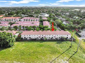 1007 NE 208th St 1007, Miami FL 33179