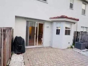 1007 NE 208th St 1007, Miami FL 33179