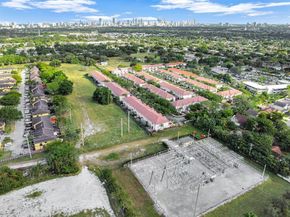 1007 NE 208th St 1007, Miami FL 33179