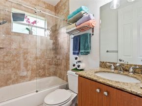 8346 SW 51st St, Davie FL 33328