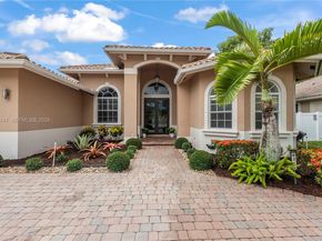 8346 SW 51st St, Davie FL 33328
